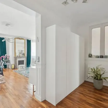 Luxe A La Francaise 75017 Paris